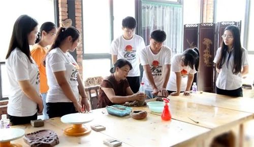 鄭州財經學院藝術設計學院 黃河非遺研學社會實踐團，在文化傳承中收獲成長